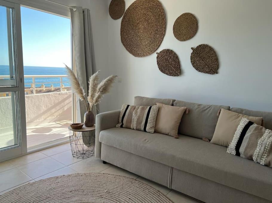 With Beautiful Sea View Apartment
