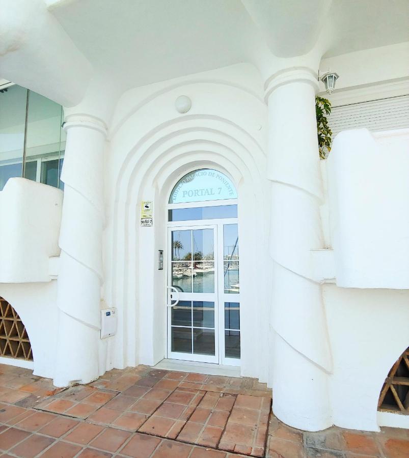 Holiday Puerto Marina - Costa Del Sol Real Estate * Benalmadena