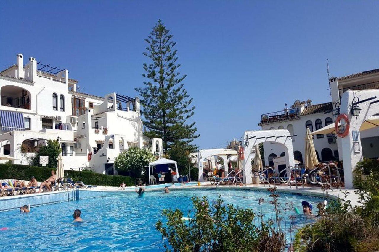 Aparthotel Pueblo Evita Hill 3*