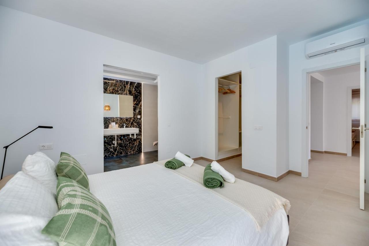 Villa Vb Higueron 4bdr W Pool & Ping Pong