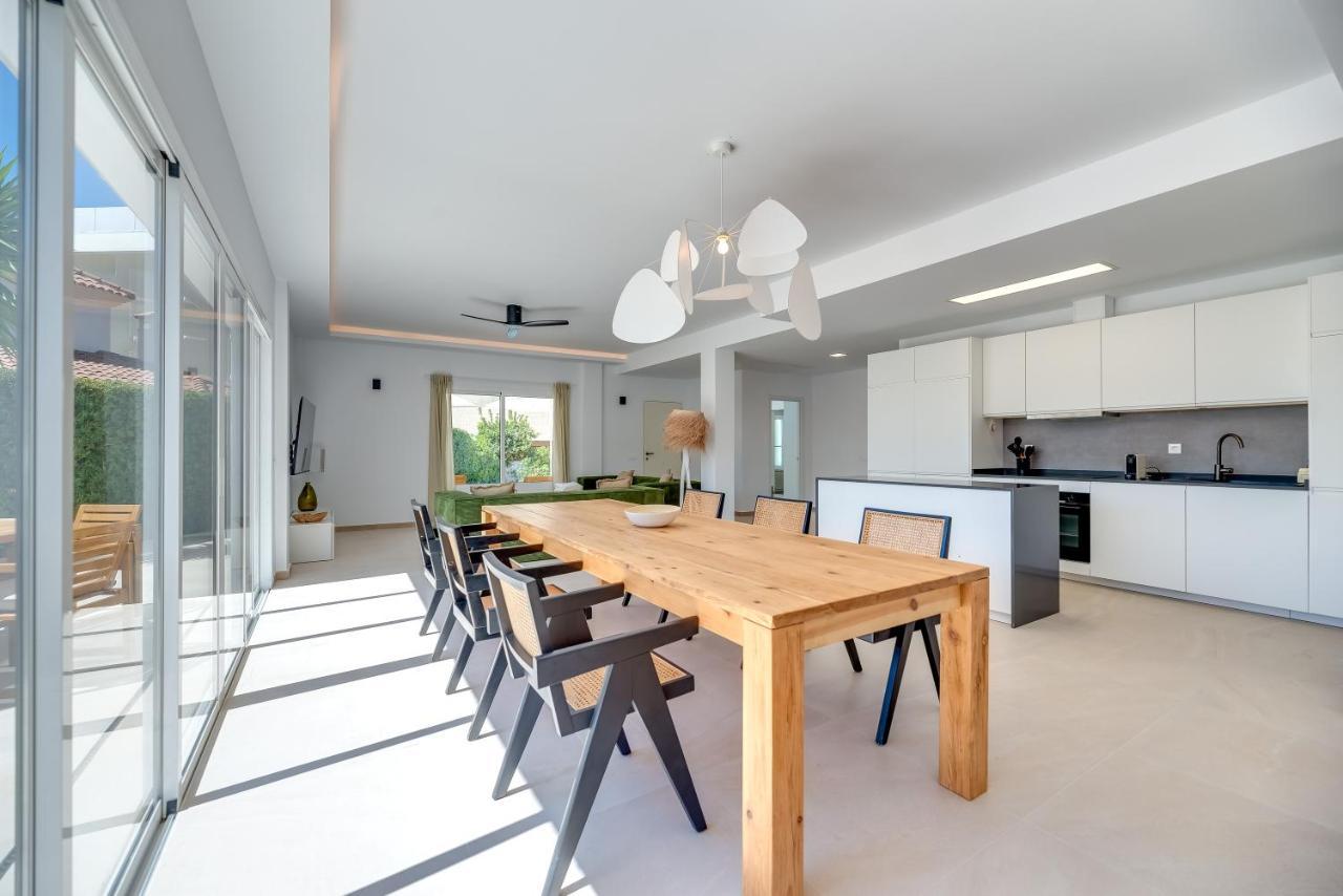 Vb Higueron 4bdr W Pool & Ping Pong Villa *