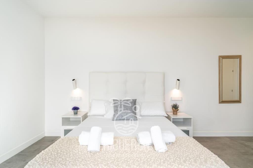 Higueronrentals Palm Springs