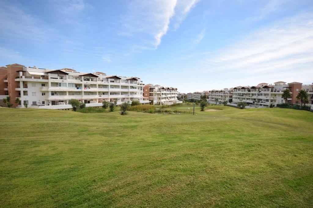 El Pensador, Luxe Aan Golfbaan Benalmádena