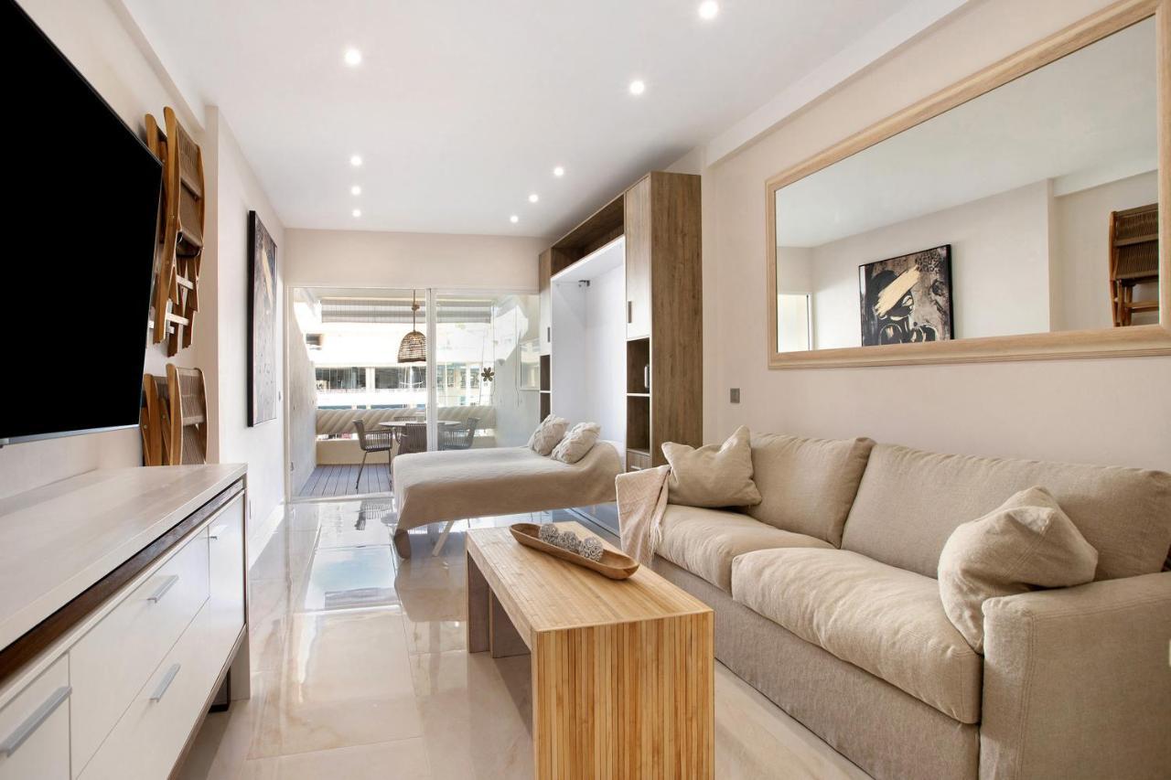 Puerto Marina Luxury Apartment
