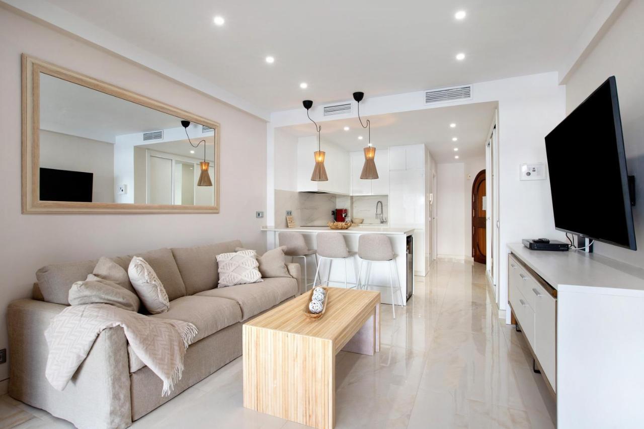 Puerto Marina Luxury Apartment *
