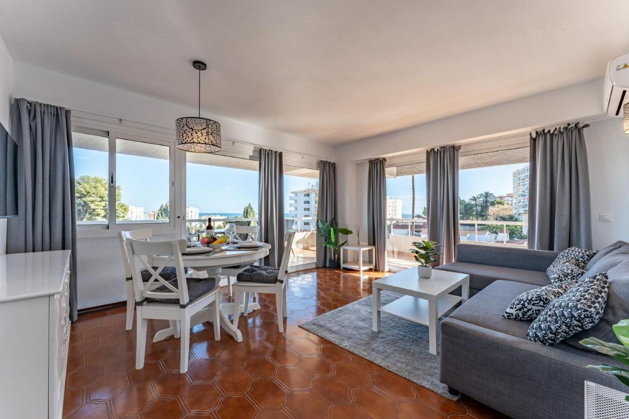 Sunny 2br Pool Terrace Seaview Apartment