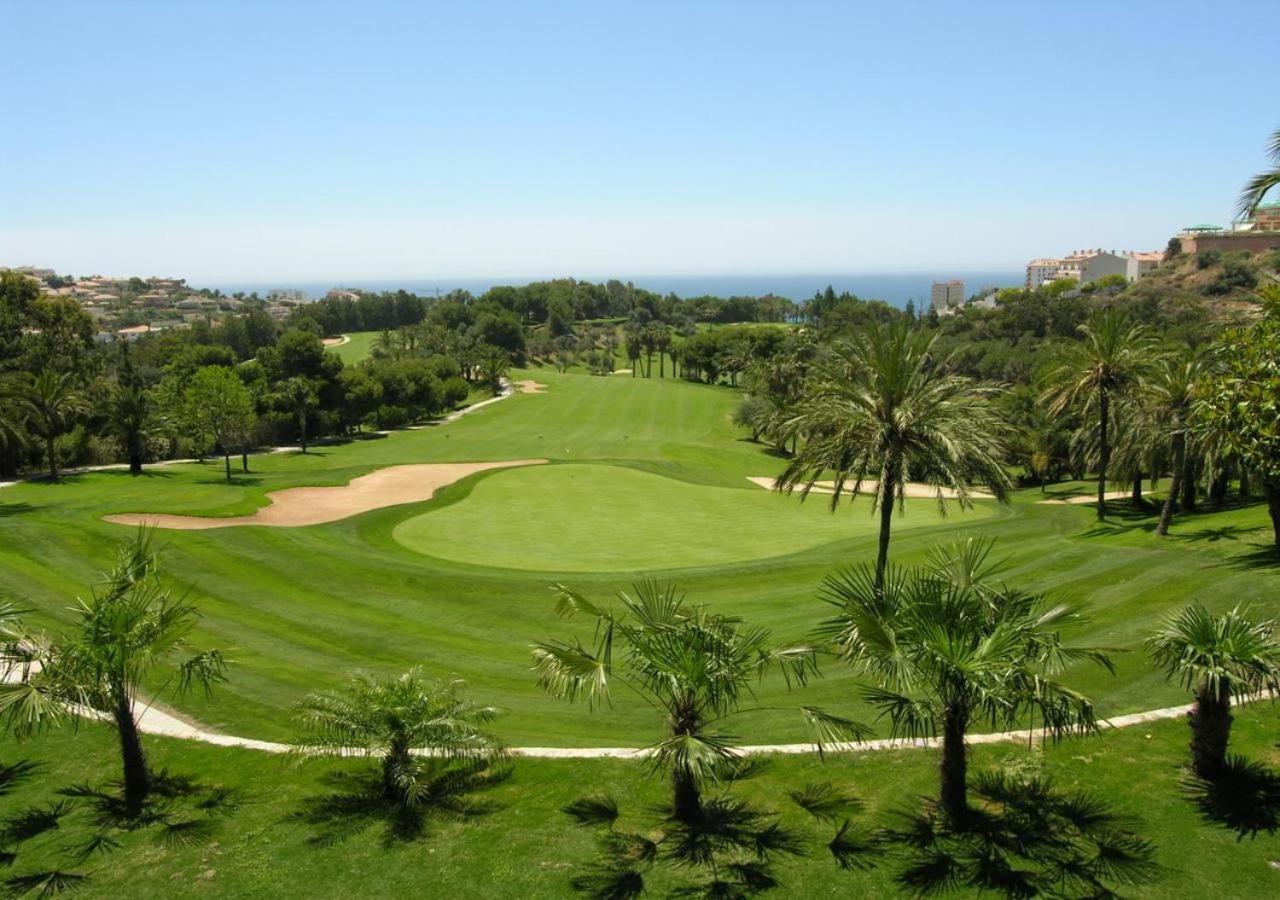 Hercules Paradise 531 Con Vistas Al Mar Mediterraneo En A Pasos Del Centro Y Su Vibrante Zona Comercial Disfruta De Experiencia Unica En La Costa Del Sol Malaga Andalucia Well-connected To The Airport Apartment Benalmadena