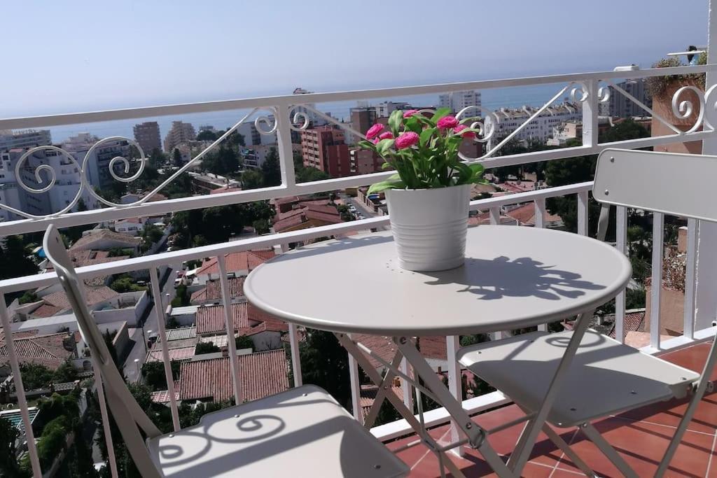 Apartment Vistas Unicas Al Mar!