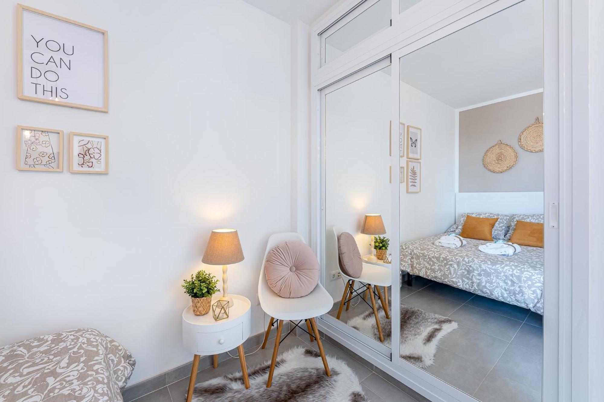 797 Rentals- Elegante Estudio Reformado En Iris Benalmadena