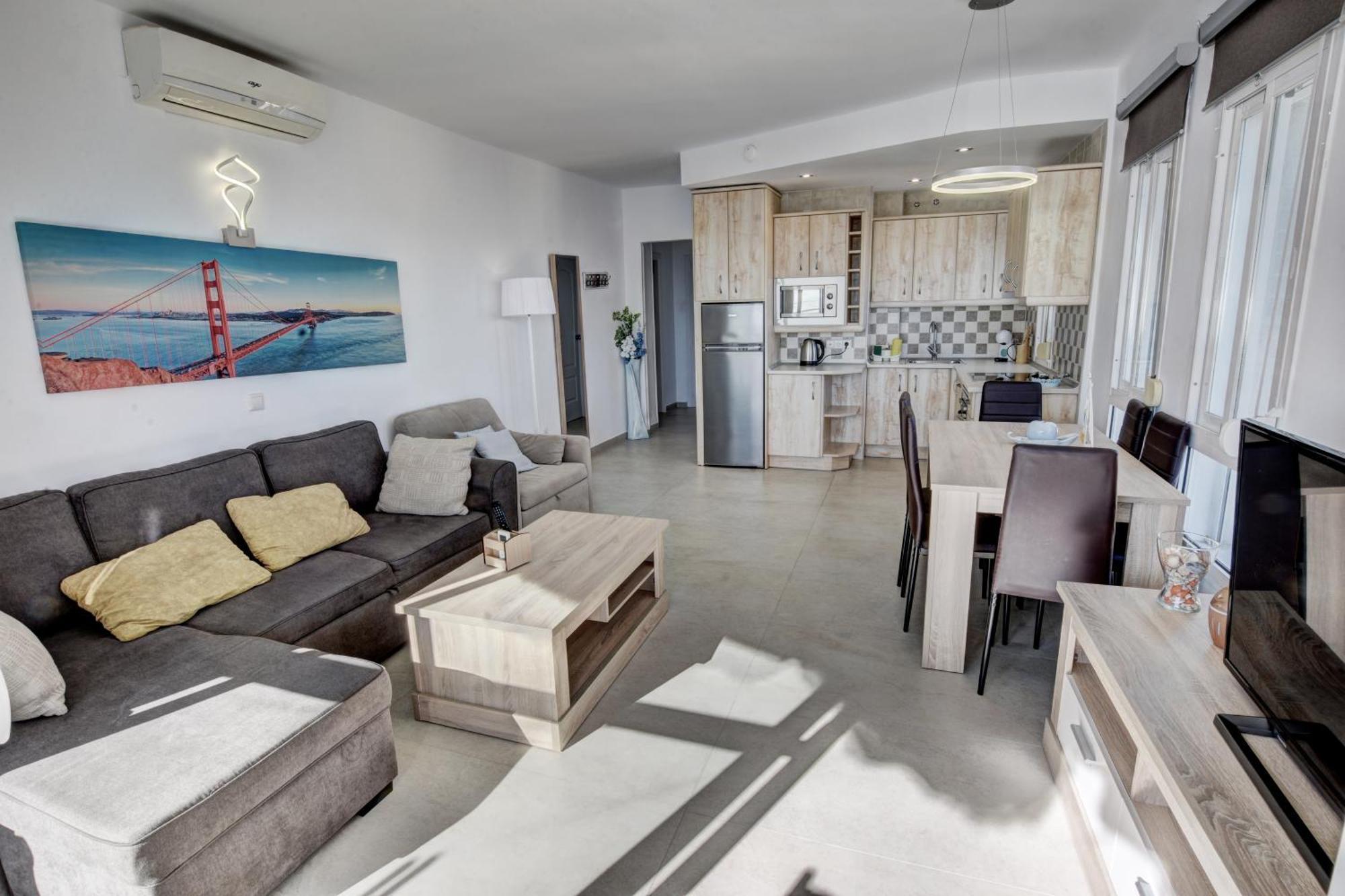 New Sunset - C&g Benal Apartment *