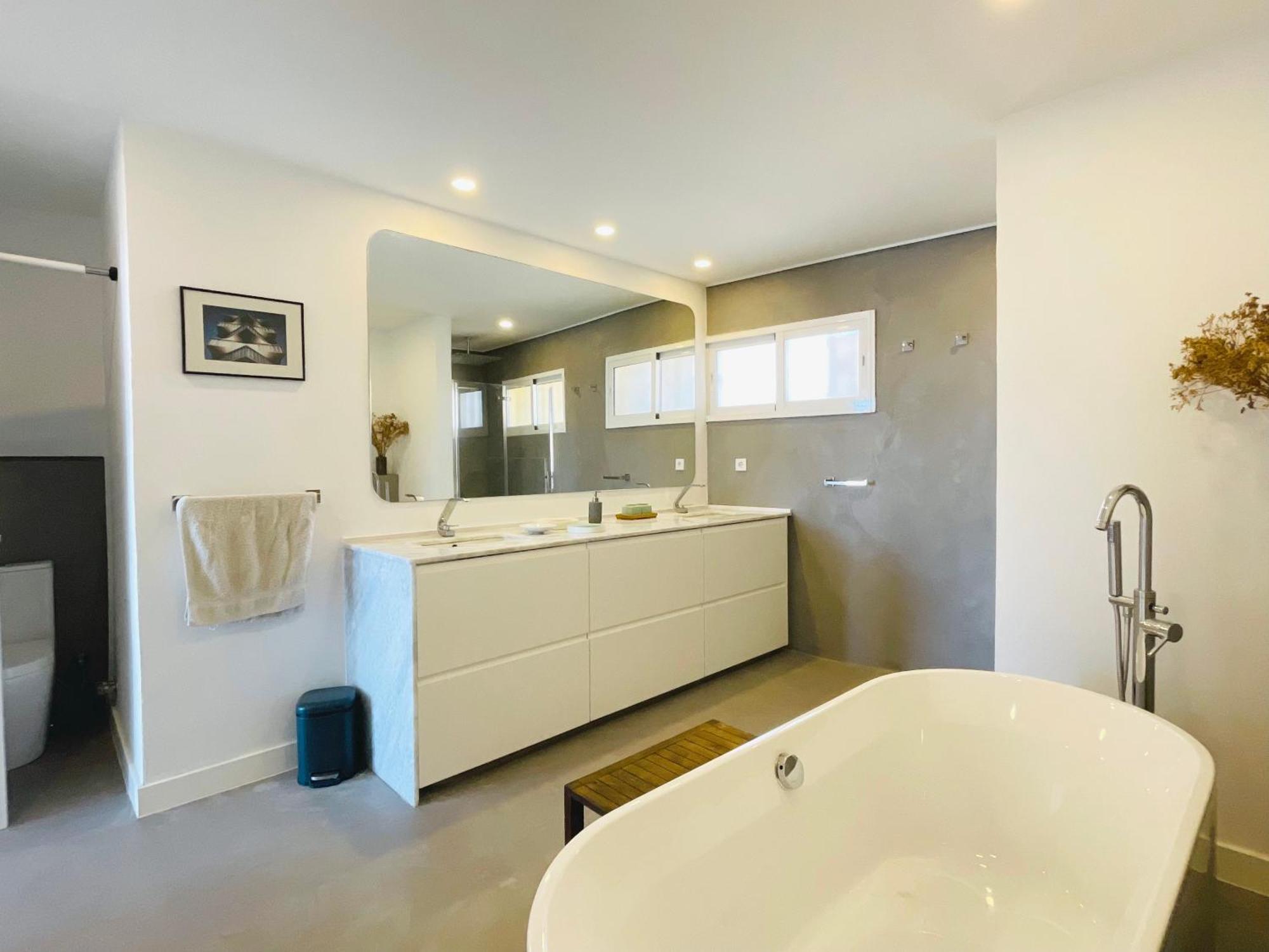 550 M2 Luxury Penthouse - Jacuzzi, Golf & *