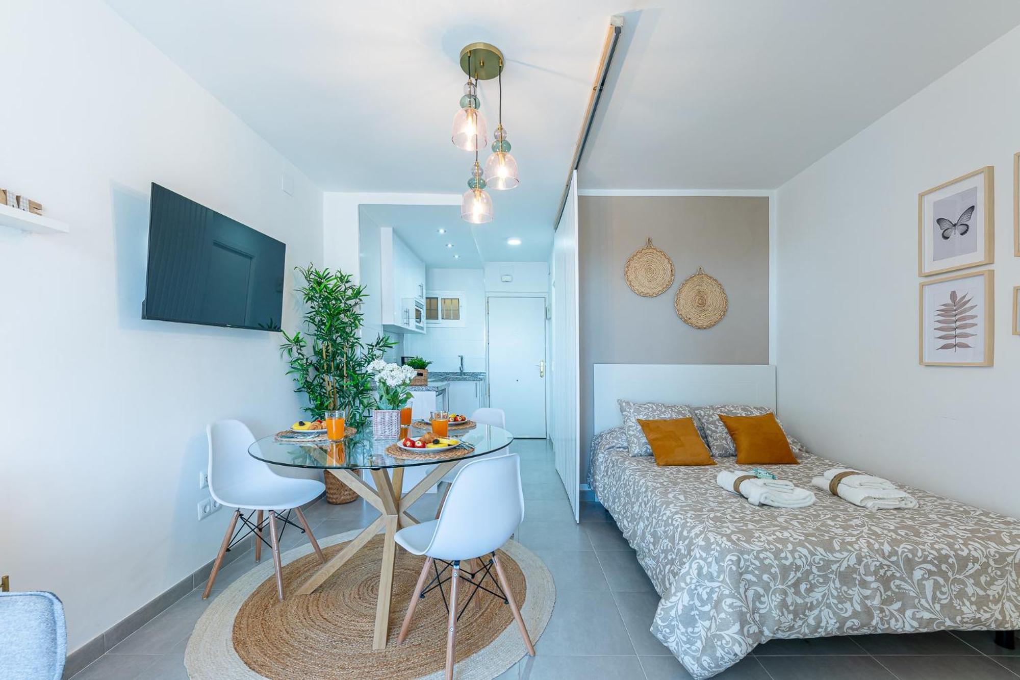 797 Rentals- Elegante Estudio Reformado En Iris Benalmadena