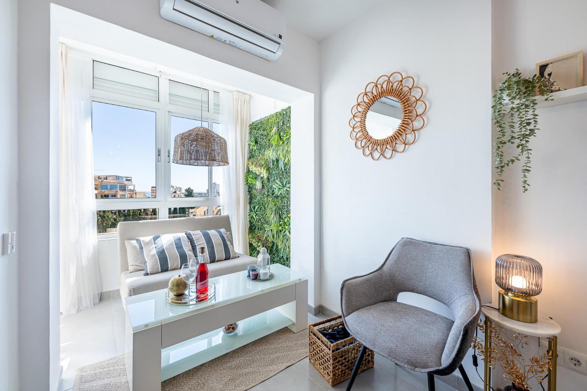 797 Rentals- Elegante Estudio Reformado En Iris *