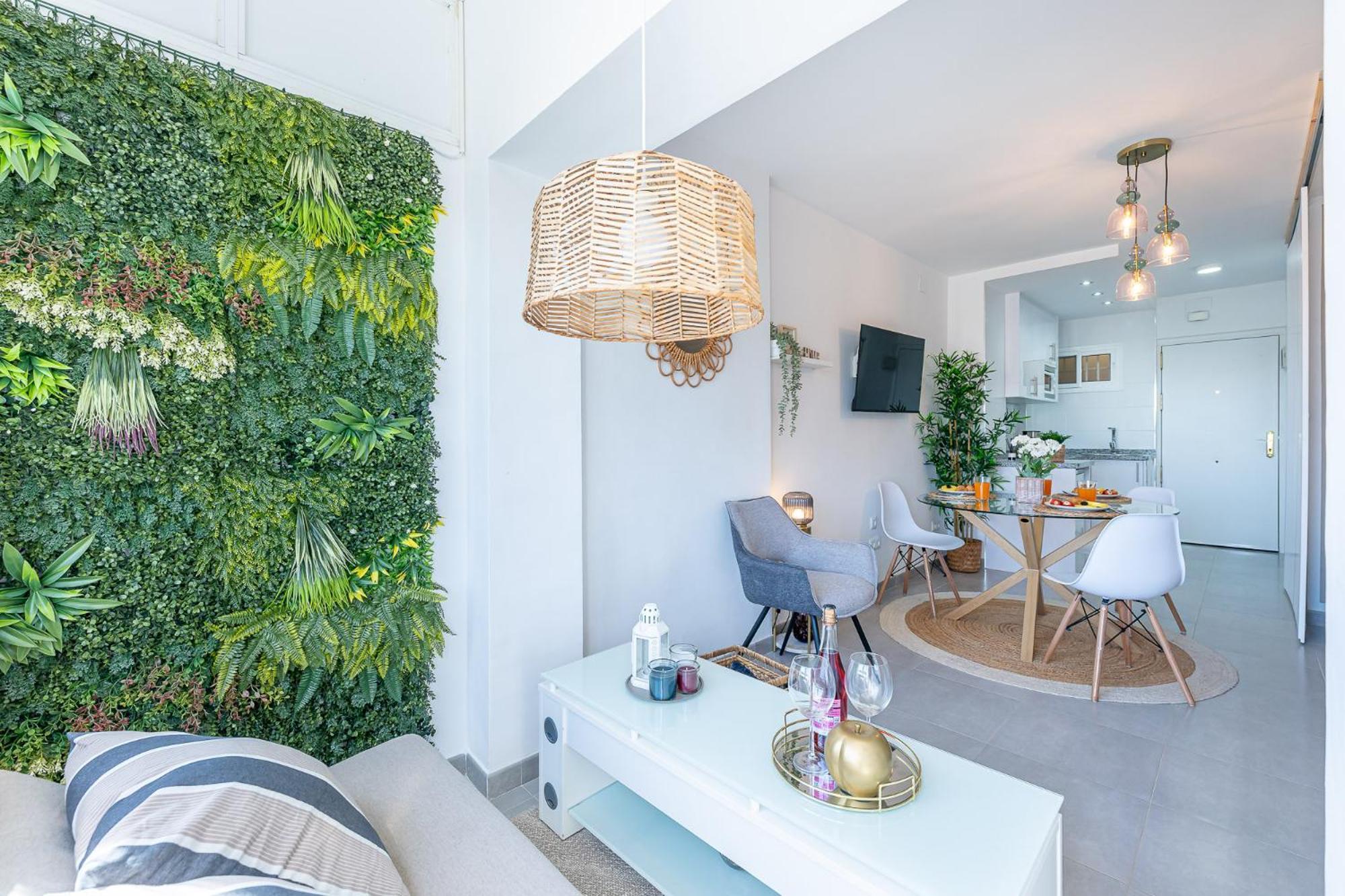 797 Rentals- Elegante Estudio Reformado En Iris * Benalmadena