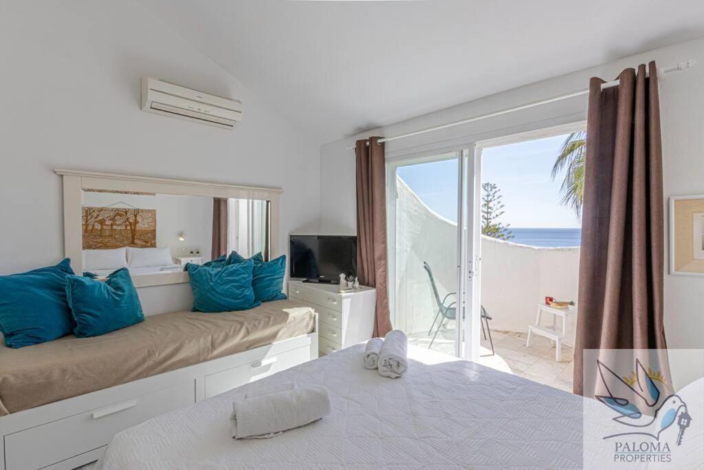 Benalgolf/penthouse With Wonderful Sea Views