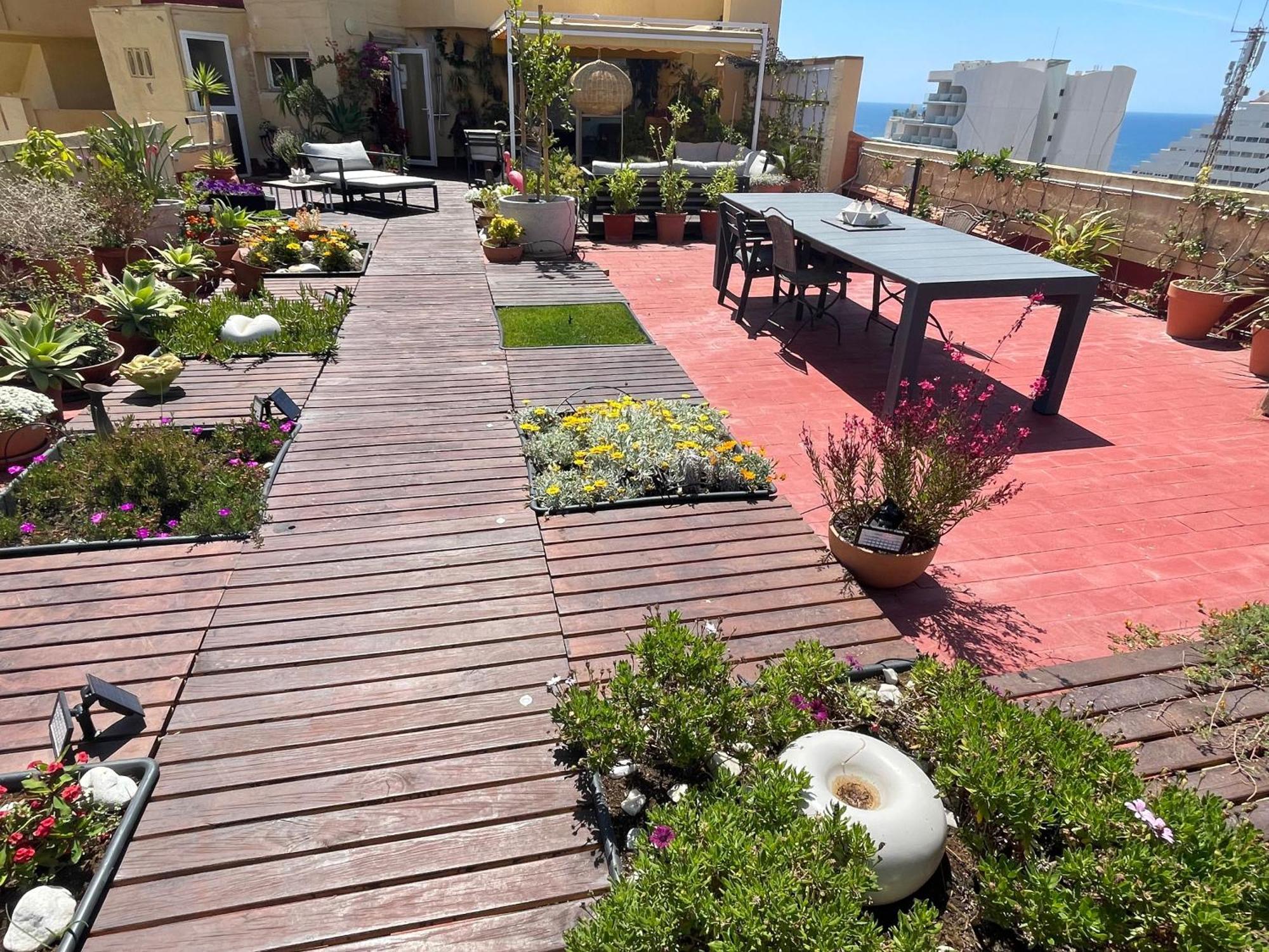 550 M2 Luxury Penthouse - Jacuzzi, Golf &