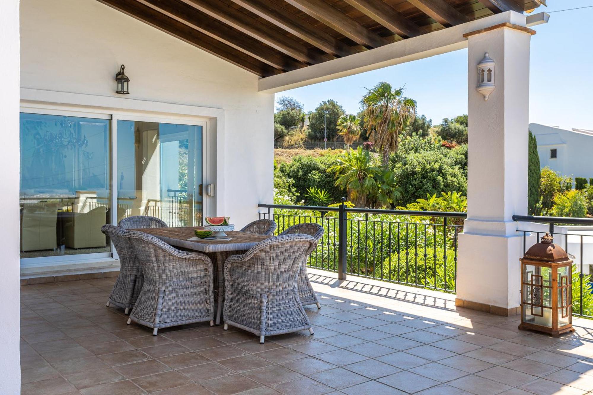 Villa La Vista - Family Friendly Private Pool, Bbq, Sauna *
