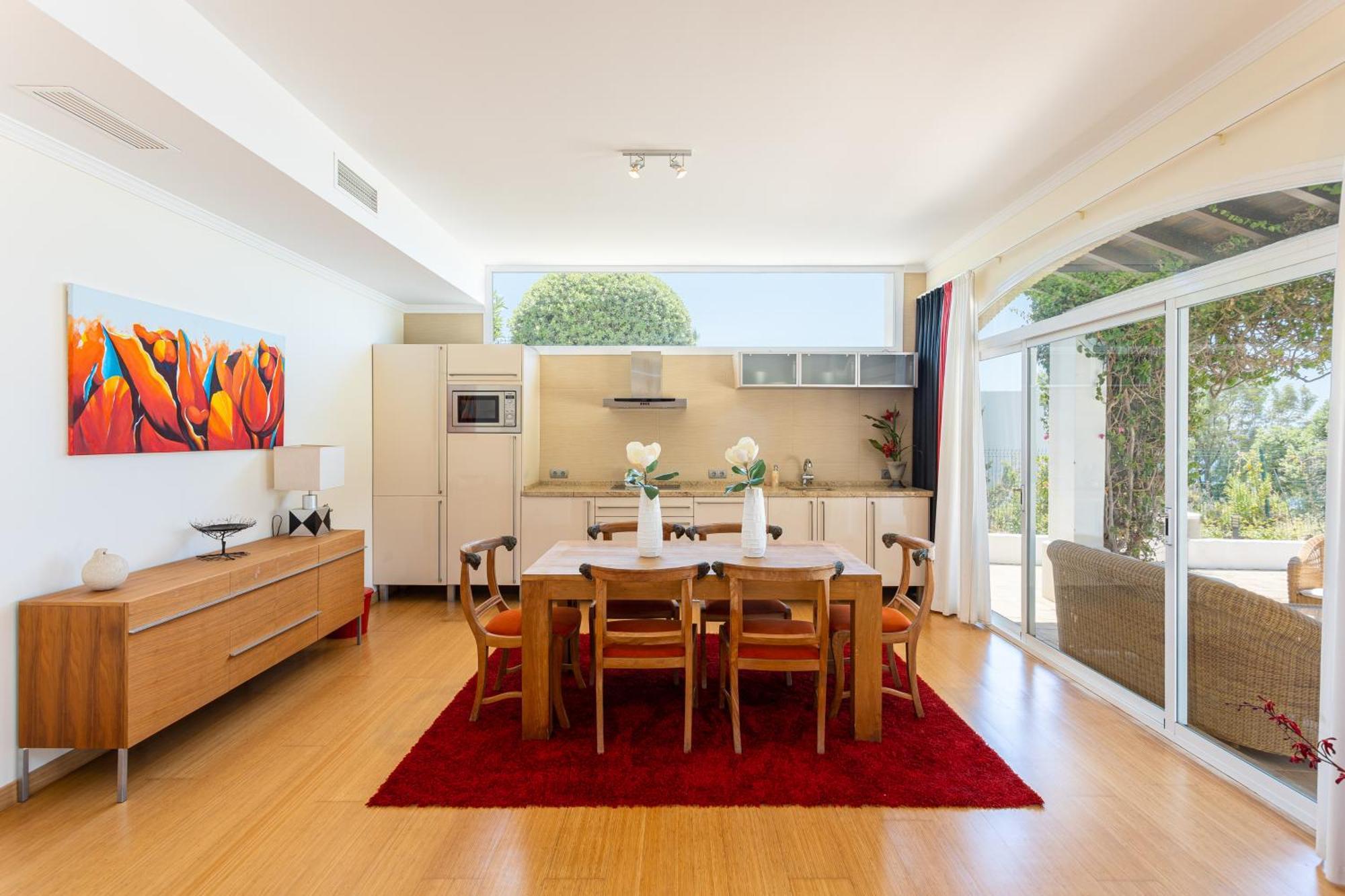 Villa La Vista - Family Friendly Private Pool, Bbq, Sauna *