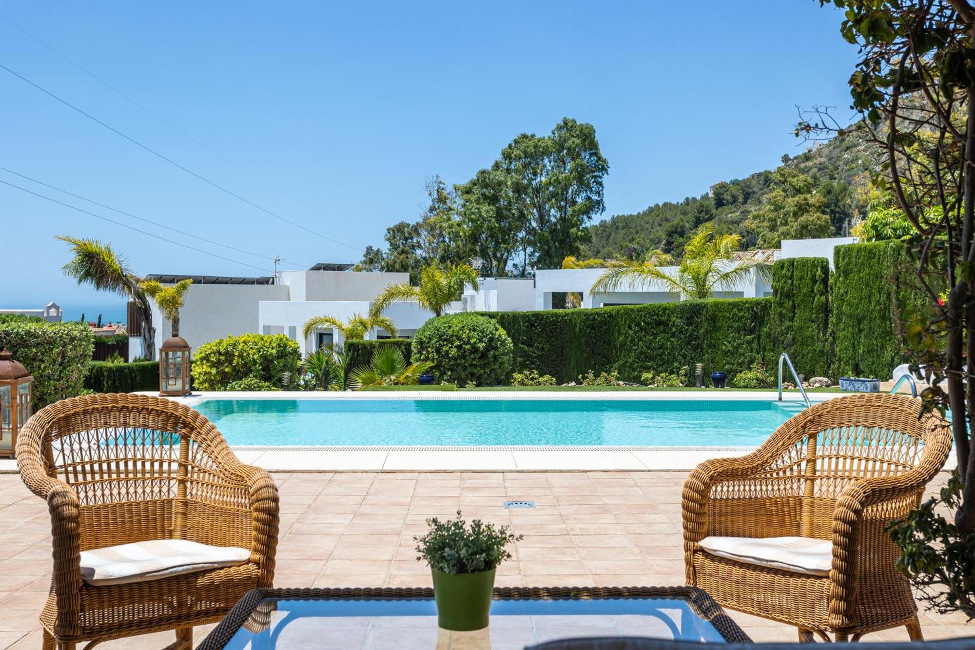 Villa La Vista - Family Friendly Private Pool, Bbq, Sauna *
