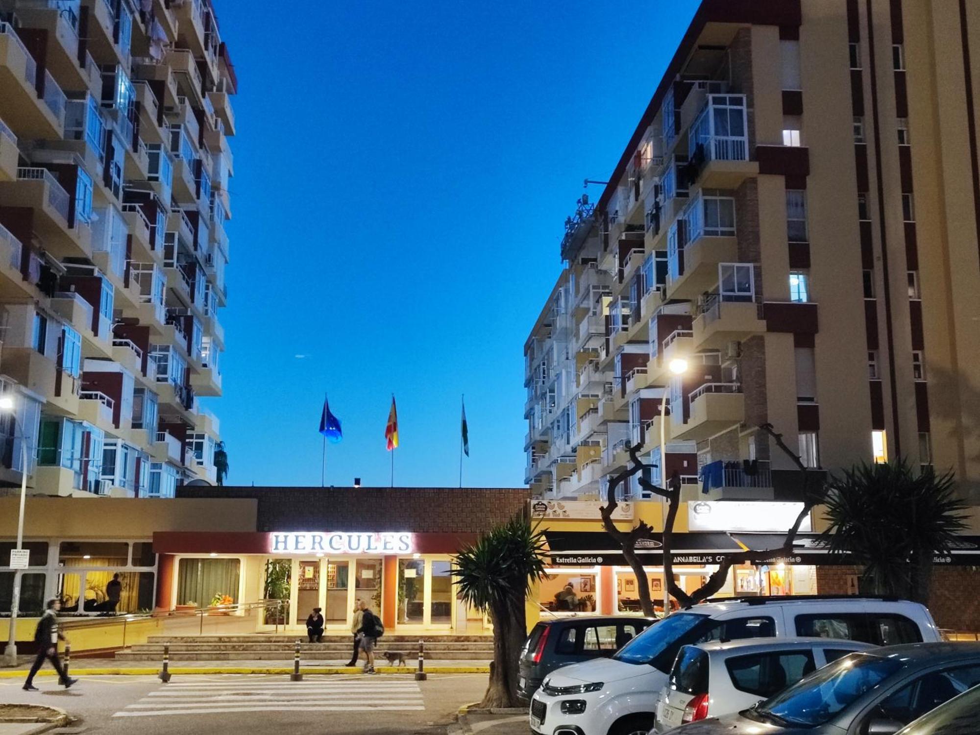 Apartment Hercules Paradise 531 Con Vistas Al Mar Mediterraneo En A Pasos Del Centro Y Su Vibrante Zona Comercial Disfruta De Experiencia Unica En La Costa Del Sol Malaga Andalucia Well-connected To The Airport Benalmadena
