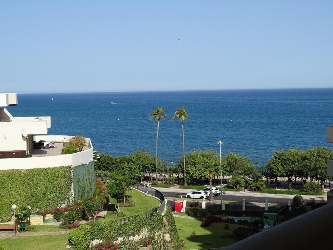 Front Line Sea View 1 Bedroom Large Apartment *
