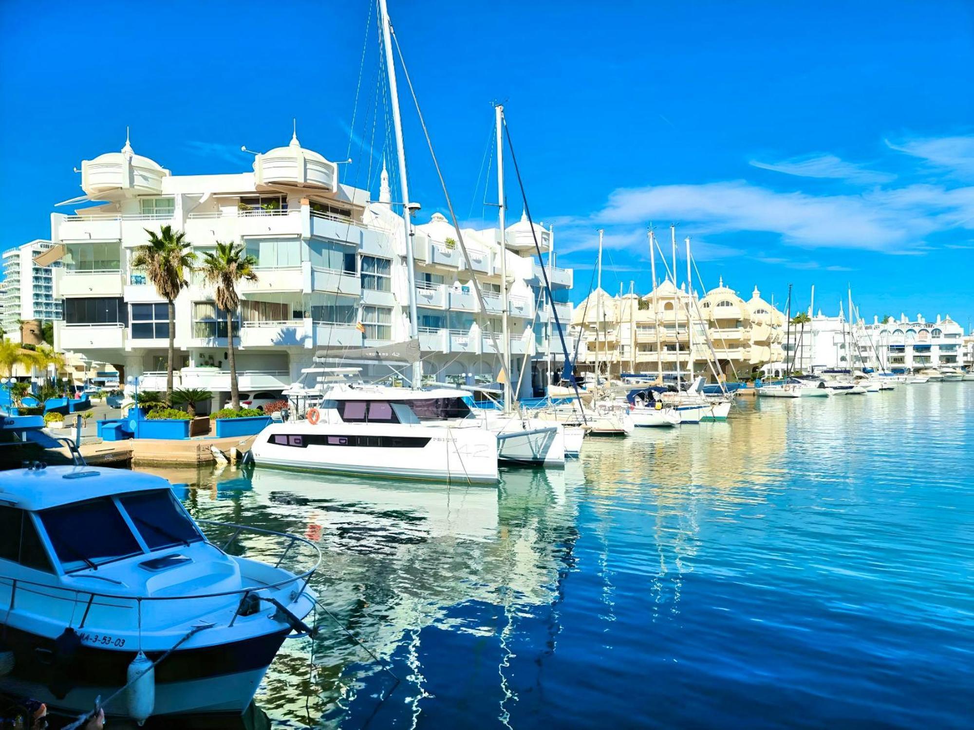 Pleasant With Sea View In 30 M² Pool Apartment Benalmadena