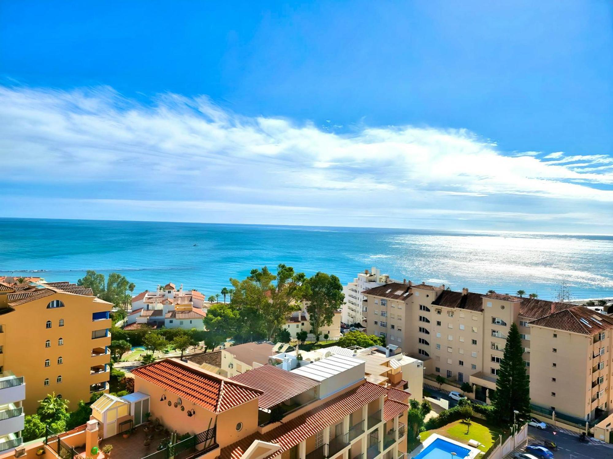 Apartment Pleasant With Sea View In 30 M² Pool *