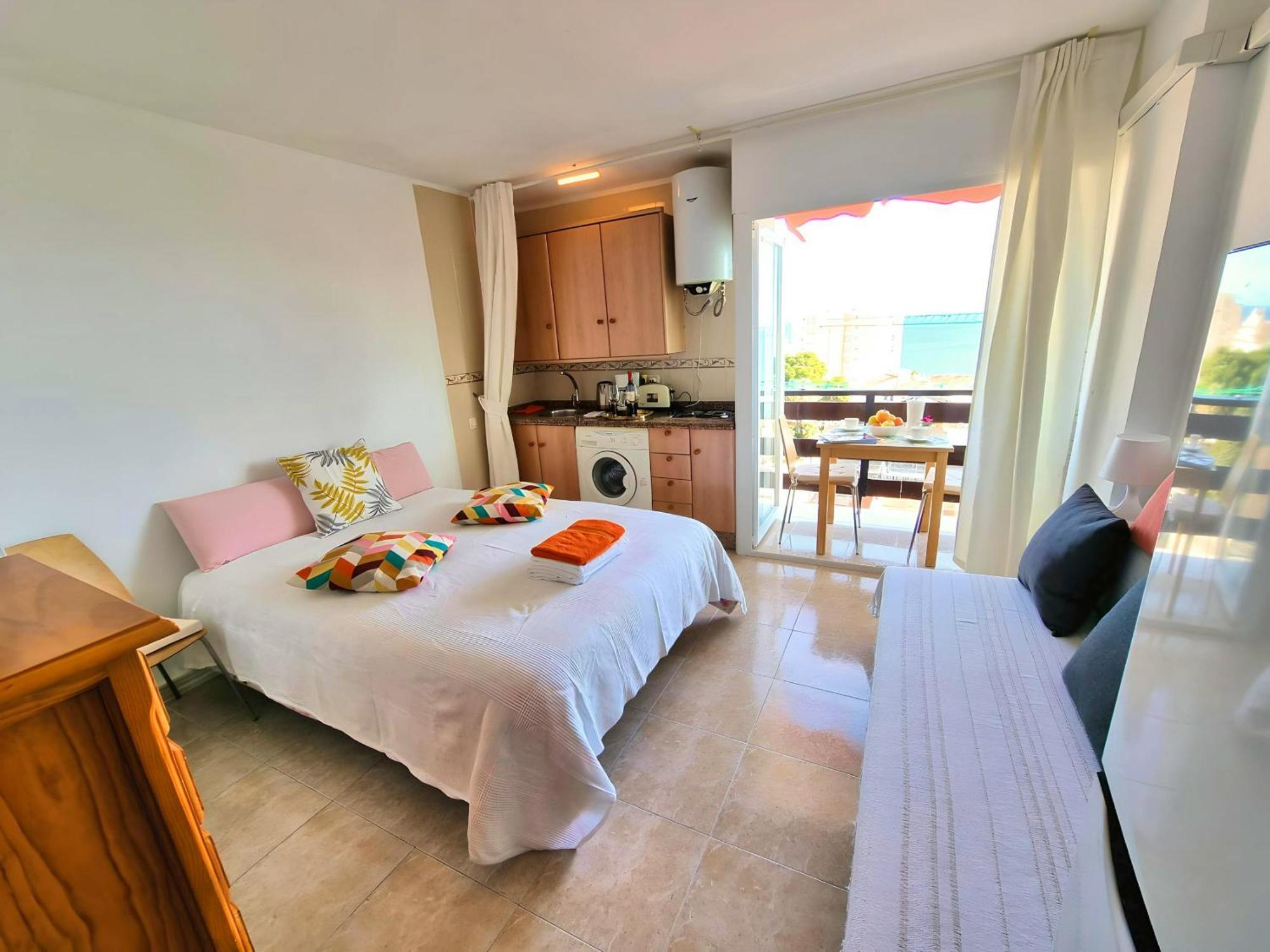Pleasant With Sea View In 30 M² Pool Apartment Benalmadena