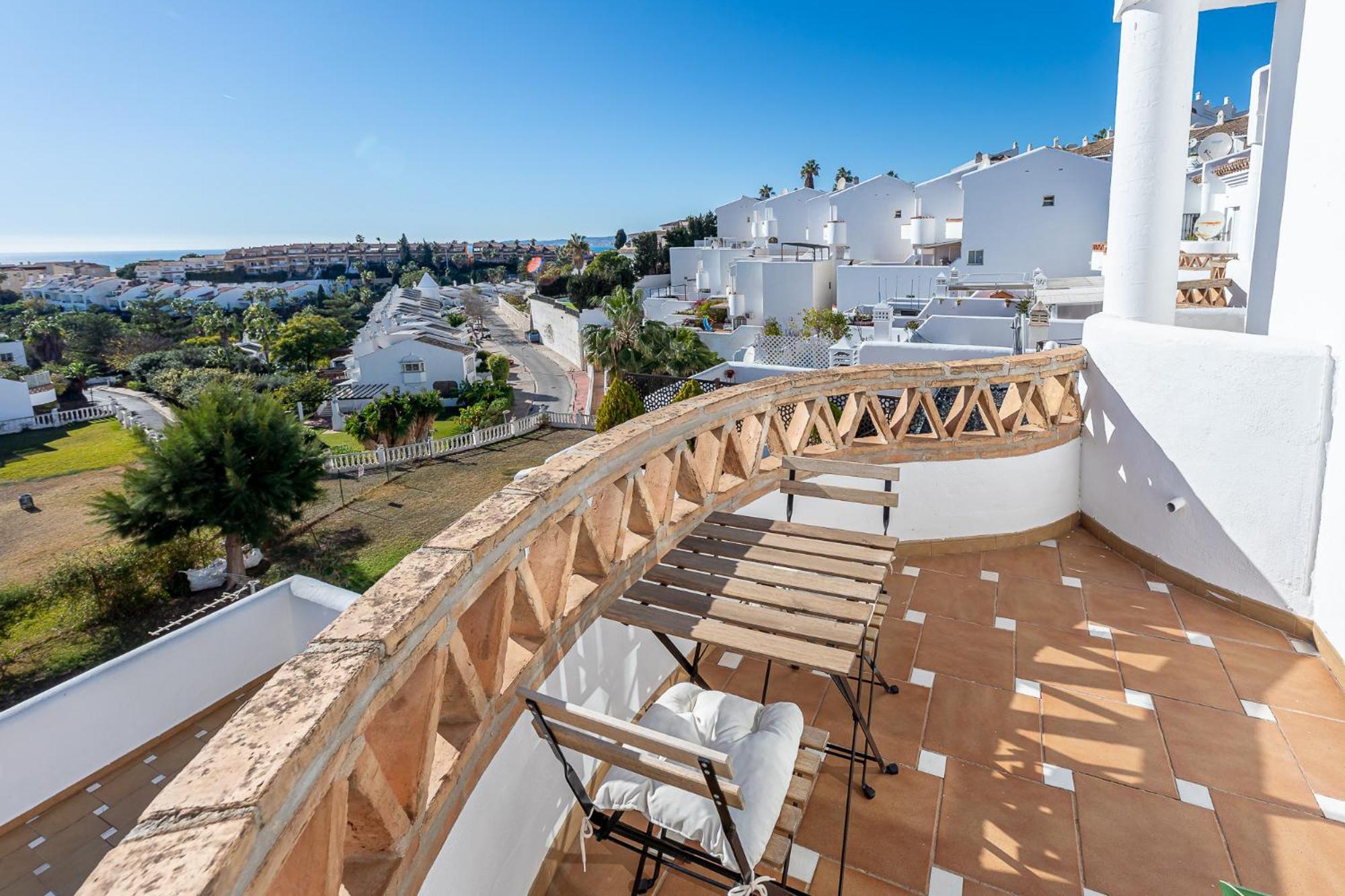 Chalet In Torrequebrada Residencial Golf Urbanization Benalmádena