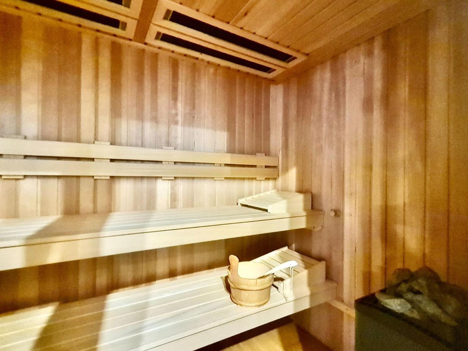 Villa La Vista - Family Friendly Private Pool, Bbq, Sauna *