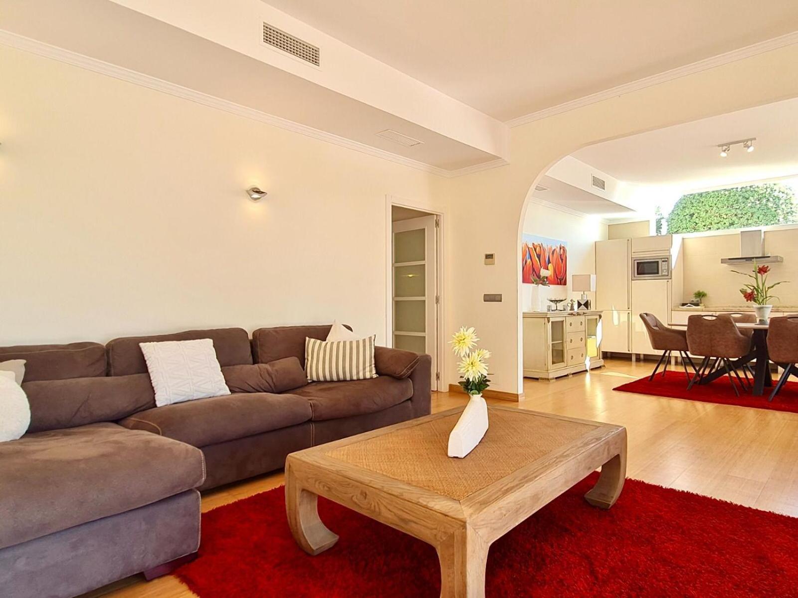 La Vista - Family Friendly Private Pool, Bbq, Sauna *