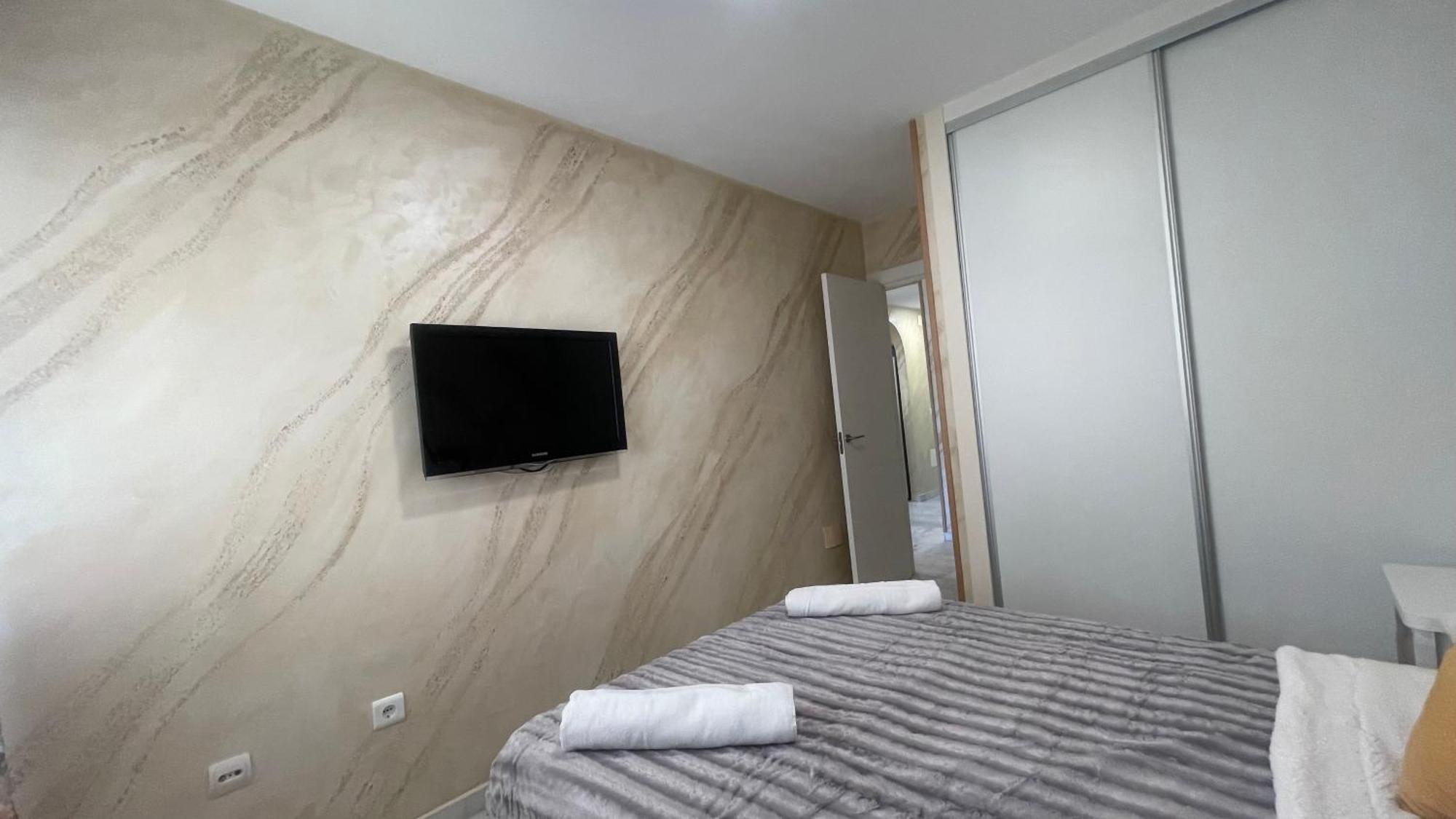 Apartamento Con Vista A La Piscina Apartment *