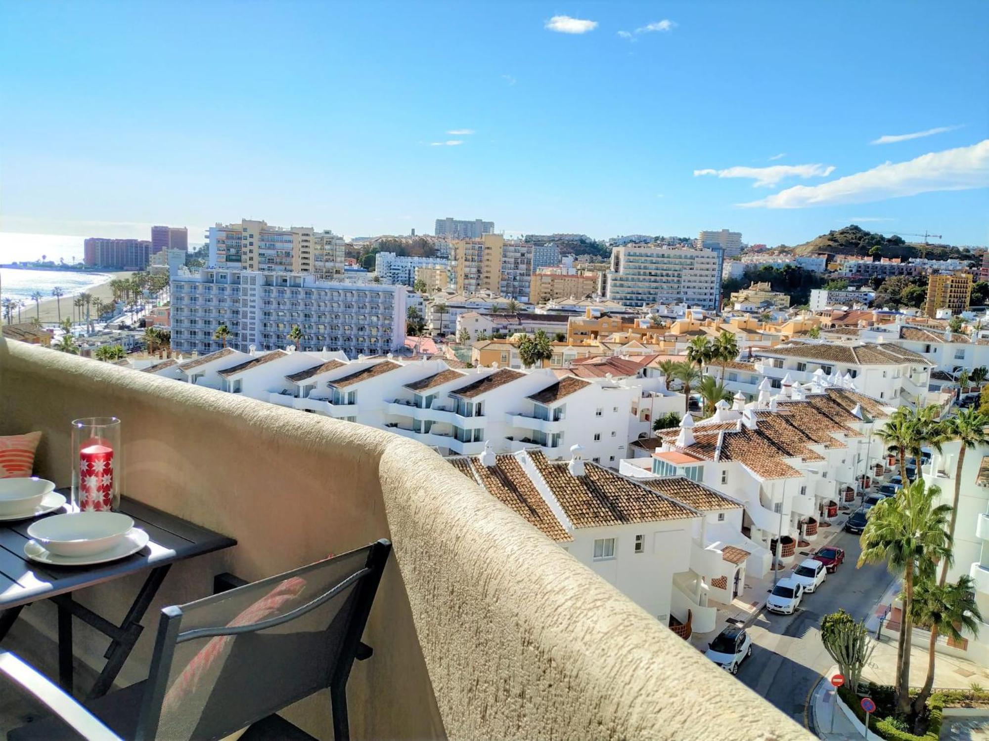 Deluxe In Benalbeach With Views Apartment