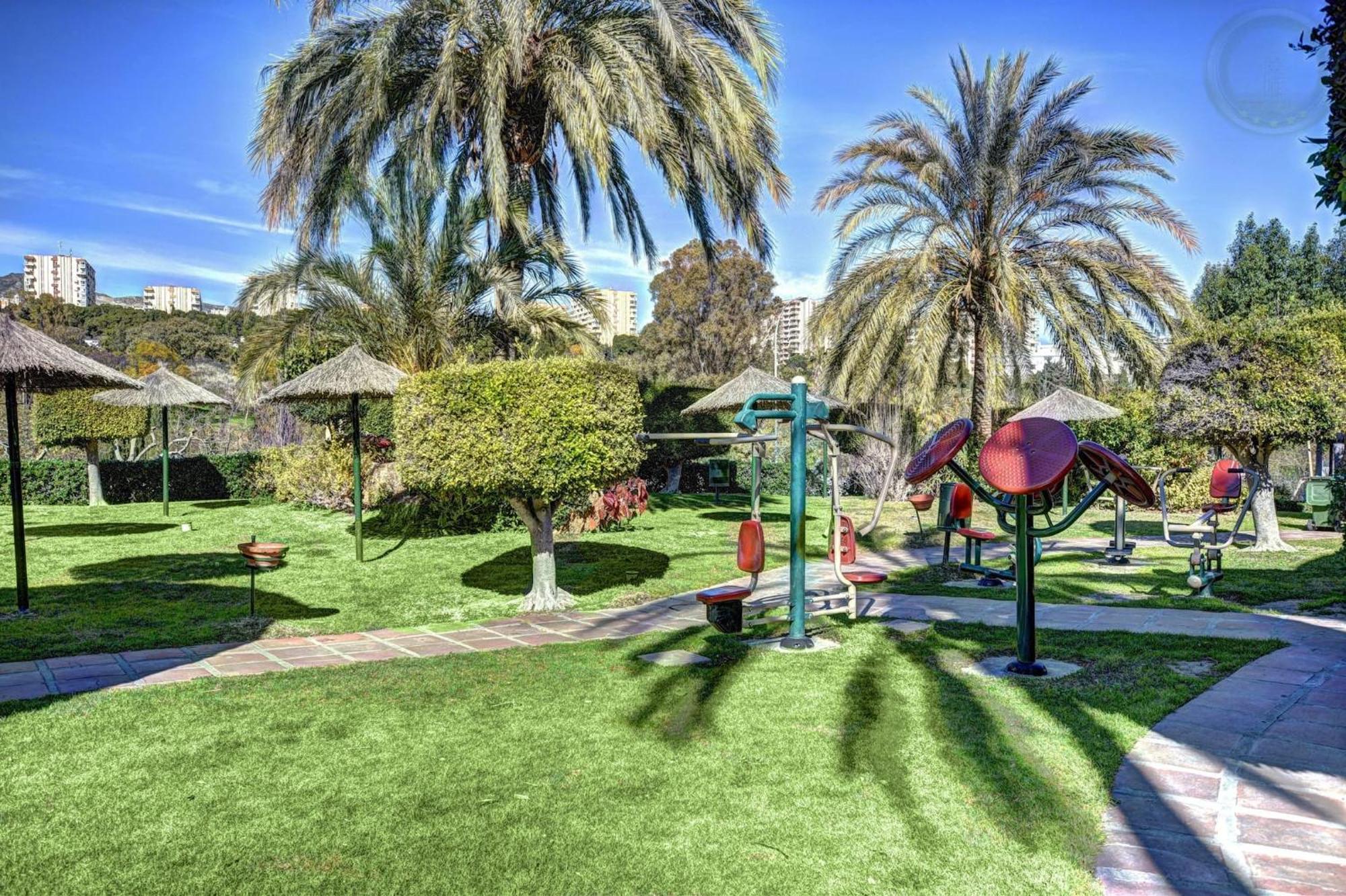 Deluxe In Benalbeach With Views *