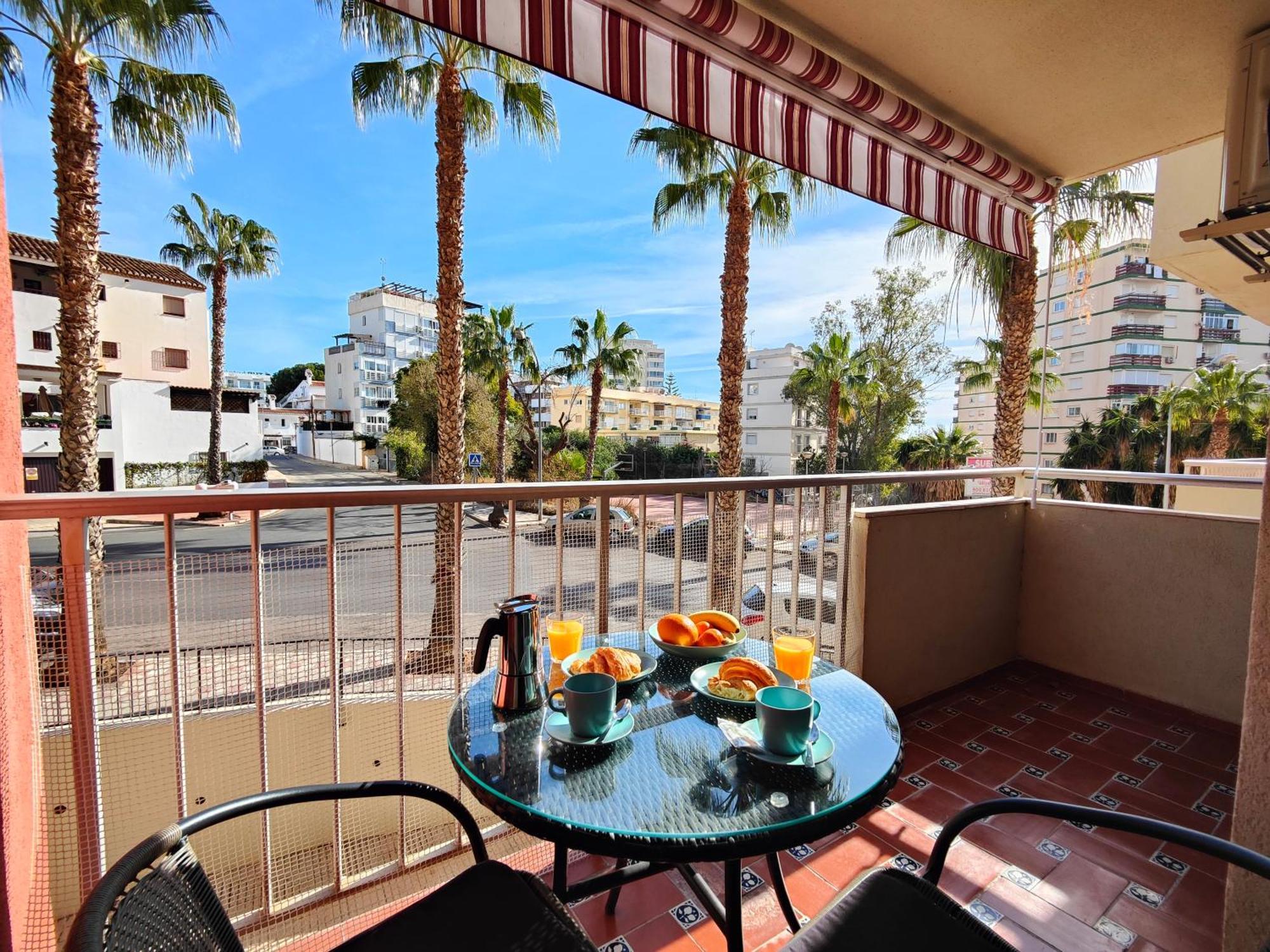 Entero, Enormes Piscinas, Terraza Y Playa Apartment *