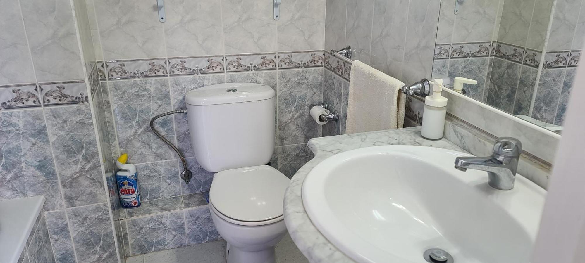 Acuario Shared Flat Piso Compartido Est Partage الشقة مشتركة *
