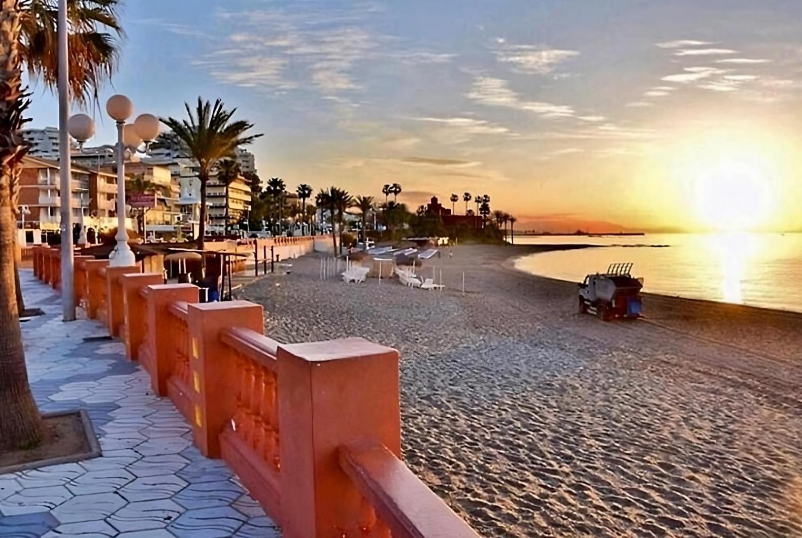 Jupiter. Moderno Estudio. Vistas Al Mar Y Montana Apartment
