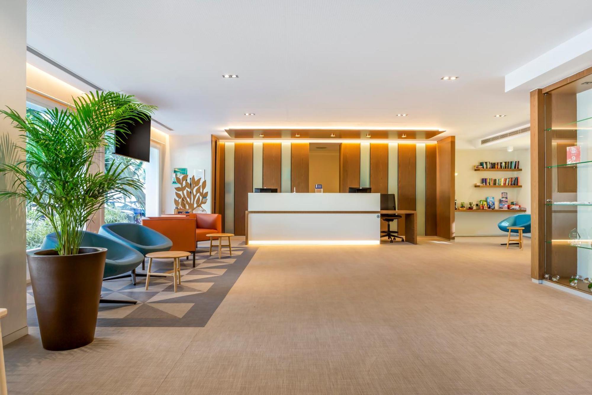 Royal Oasis Club At Pueblo Quinta Aparthotel 3*