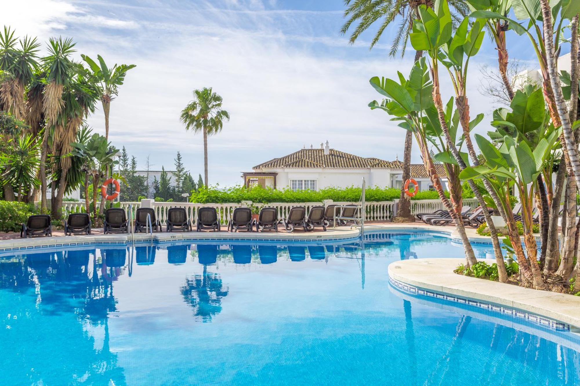 Royal Oasis Club At Pueblo Quinta Aparthotel 3*