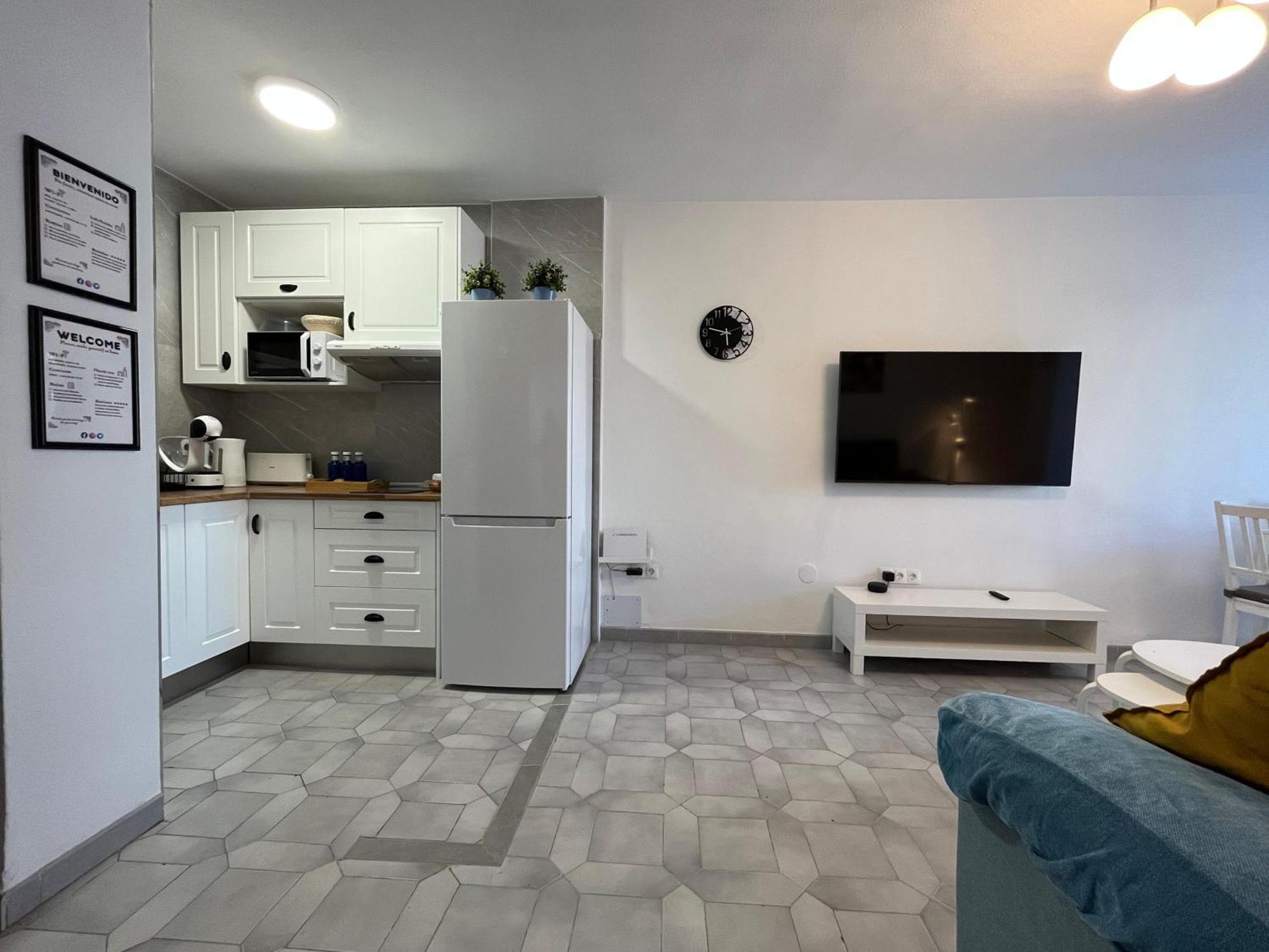 Entero, Enormes Piscinas, Terraza Y Playa Apartment *