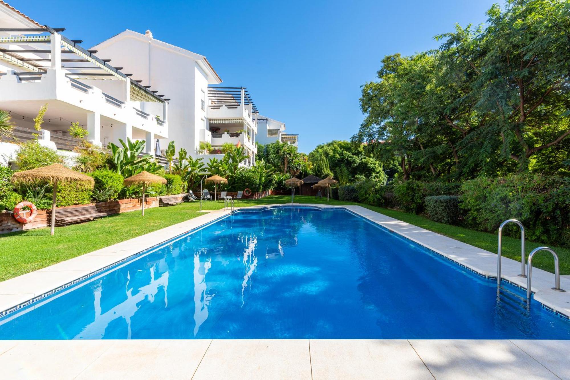 Apartment Lovely Open Terrace Beach