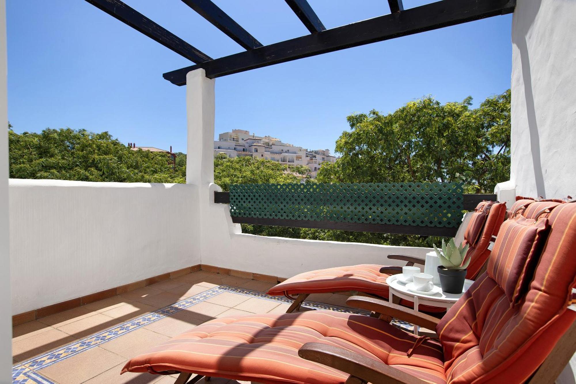 Apartment Lovely Open Terrace Beach