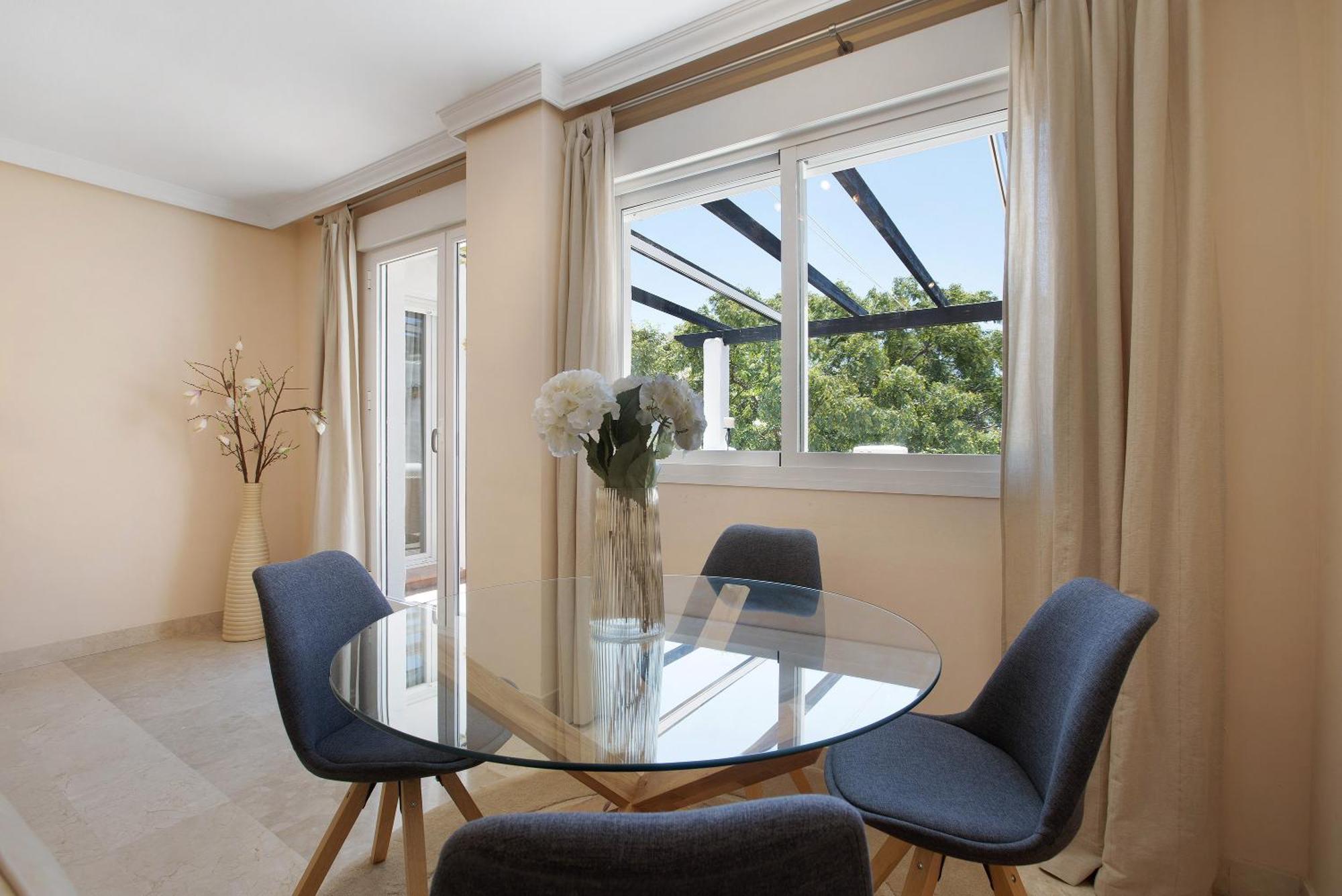 Lovely Open Terrace Beach Apartment