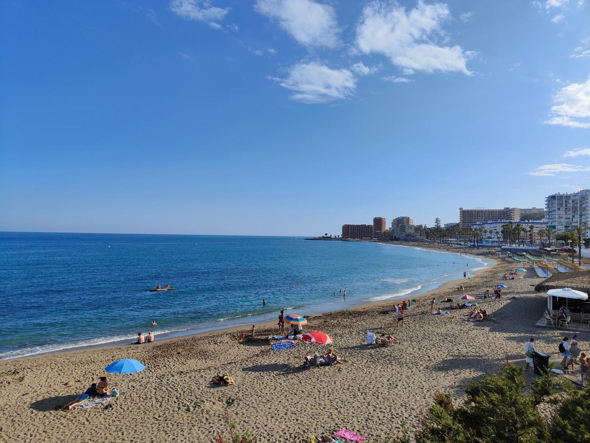 Entero, Enormes Piscinas, Terraza Y Playa * Benalmádena