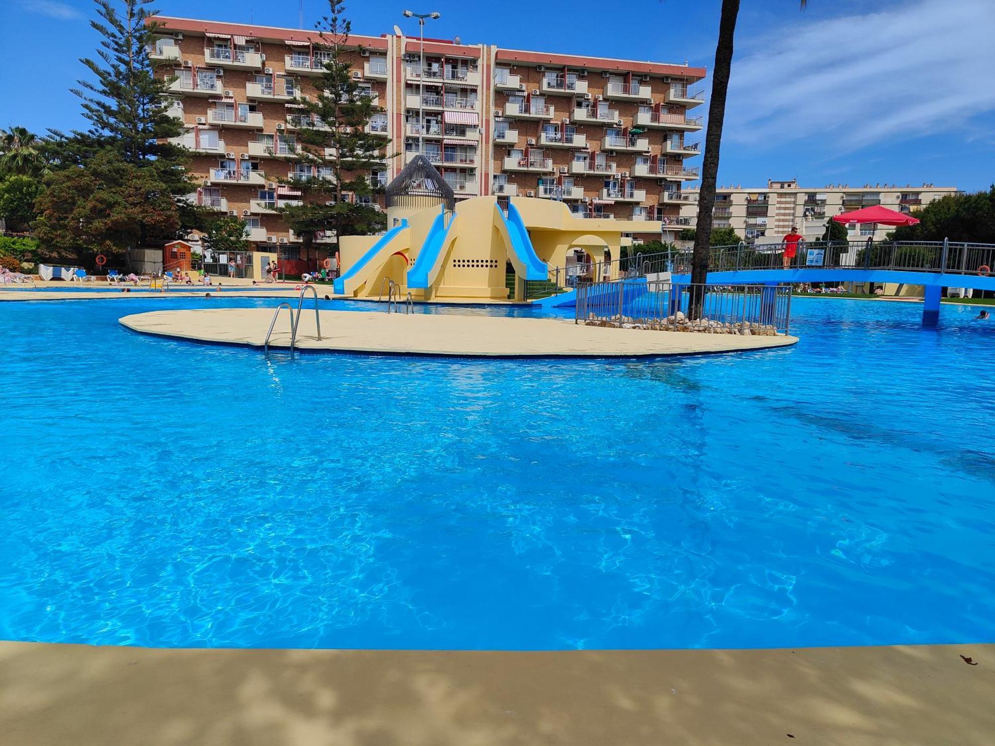 Apartment Entero, Enormes Piscinas, Terraza Y Playa
