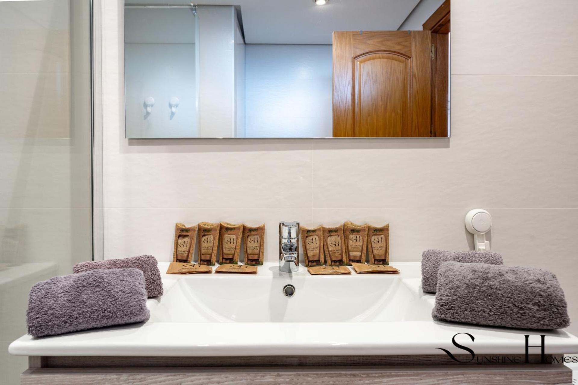 Poolside 2 Bedroom Retreat