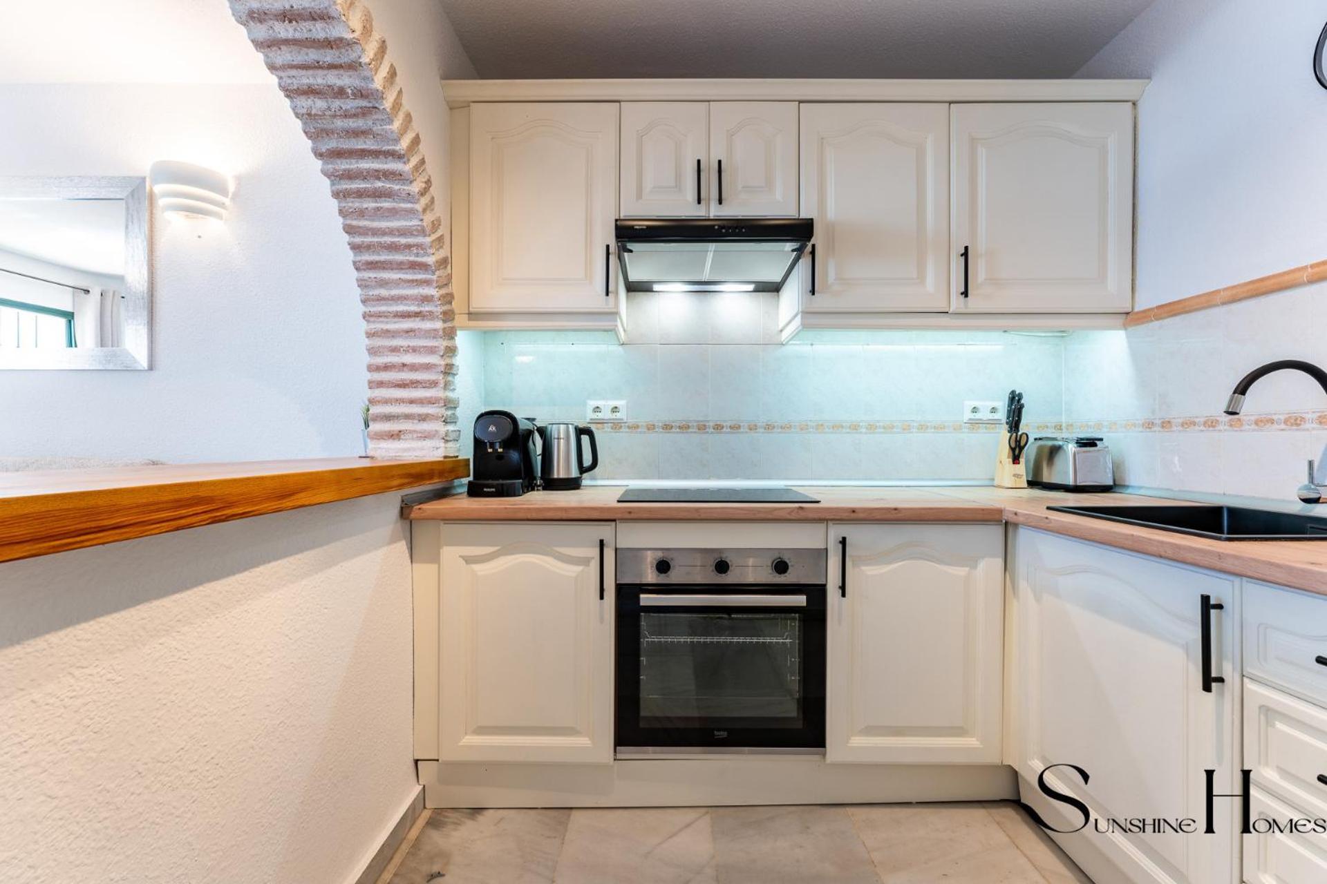 Apartment Poolside 2 Bedroom Retreat Benalmadena
