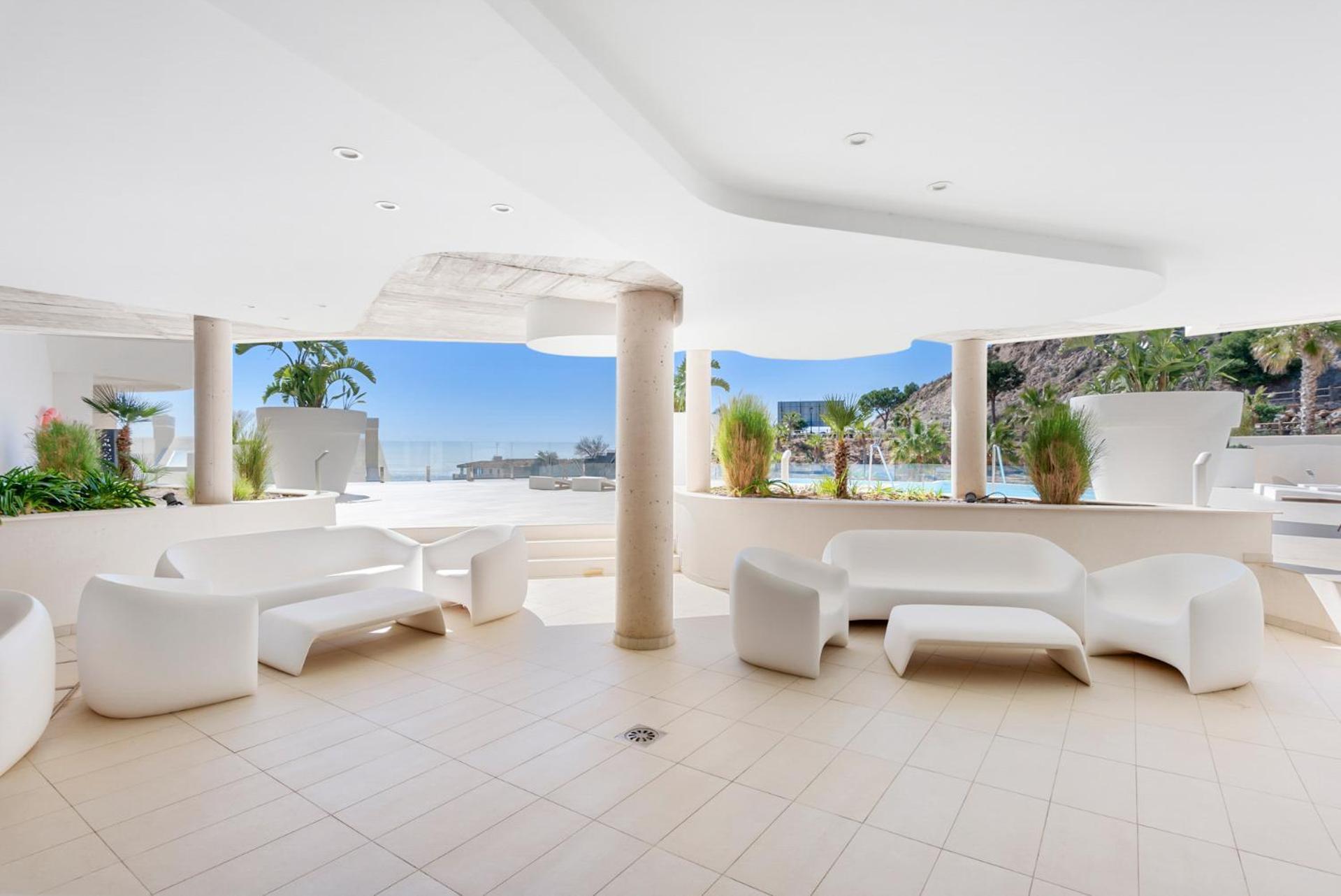 Panoramic Sea View Stupa Hills Apartamento