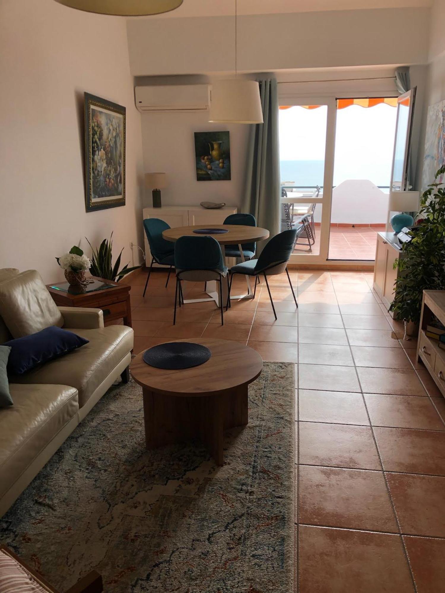 Apartment Stunning Penthouse With Sea Views,solarium,pool & Parking Benalmádena