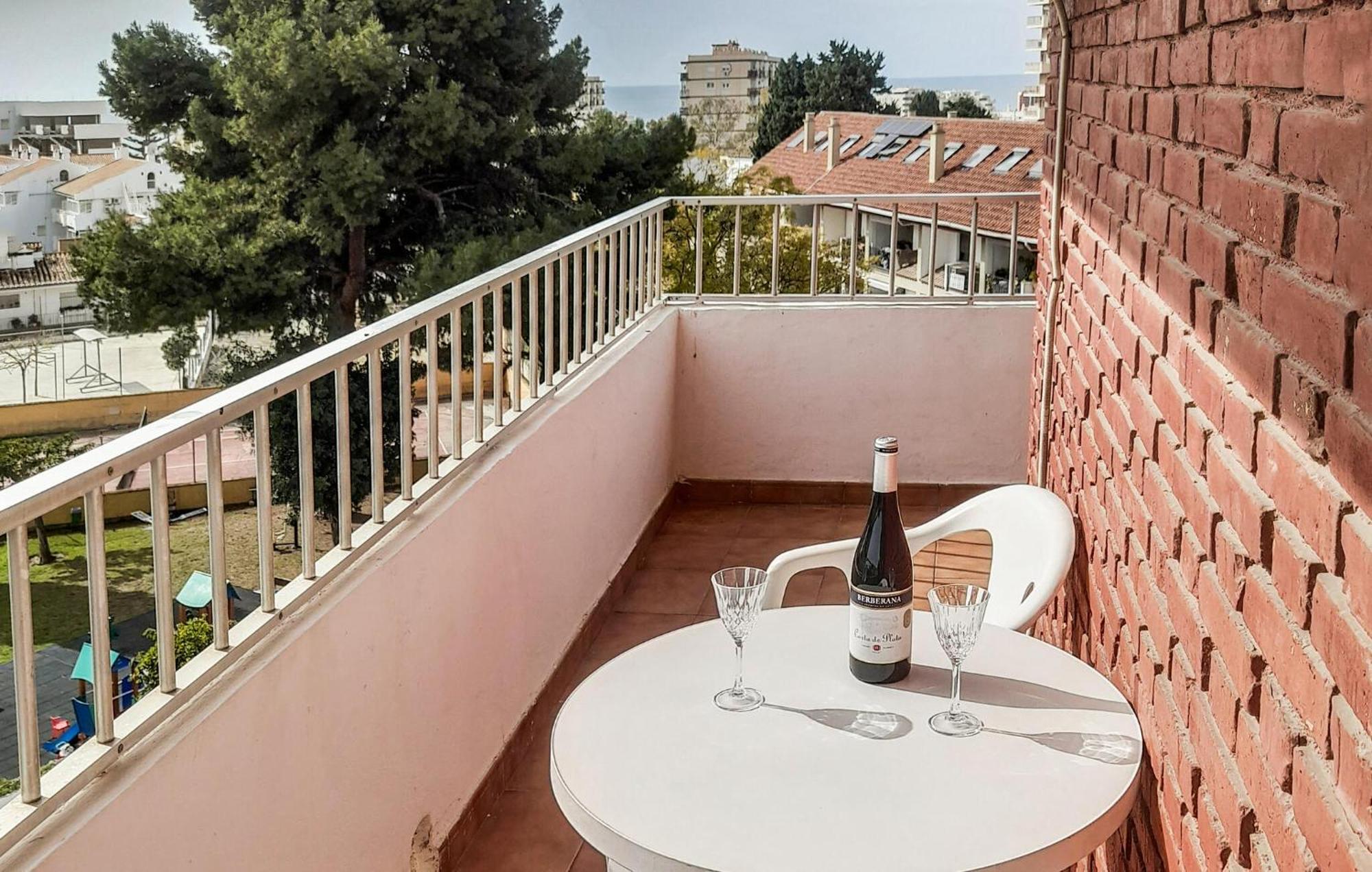 Cozy In Costa With Kitchen * Benalmádena